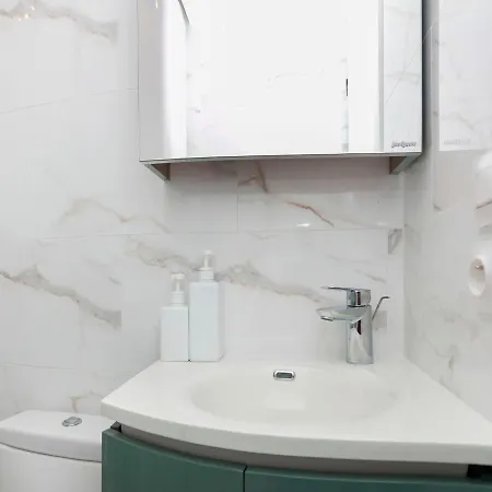 La Madeleine Private Studio Apartment Paris