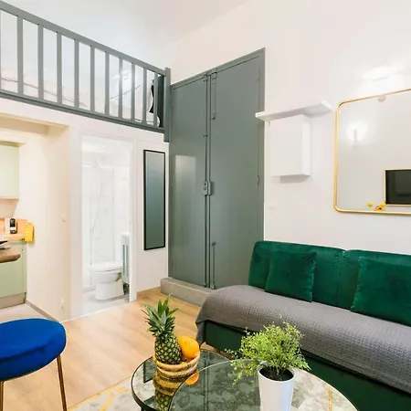 Apartment La Madeleine Private Studio